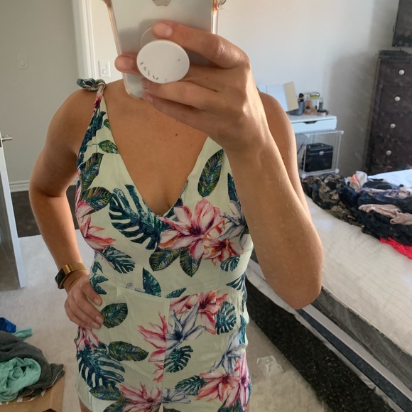 Forever 21 romper - Picture 4 of 6